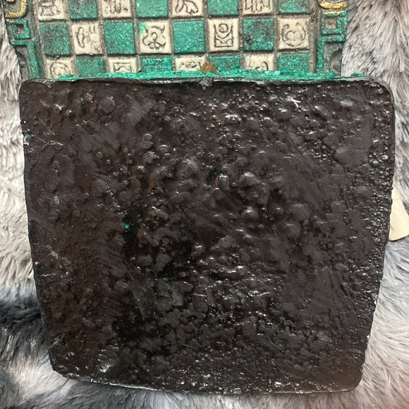 Vintage Mayan Aztec Chess Set Complete Green & White 8x8
inches - Picture 7 of 16